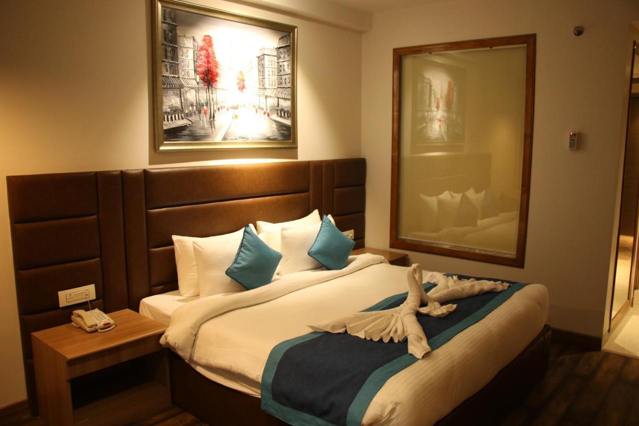 The Grand Arc Hotel & Convention Centre Shahjahanpur Exterior foto