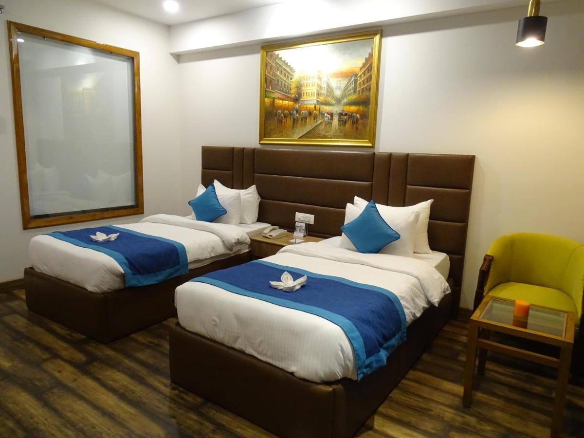 The Grand Arc Hotel & Convention Centre Shahjahanpur Exterior foto