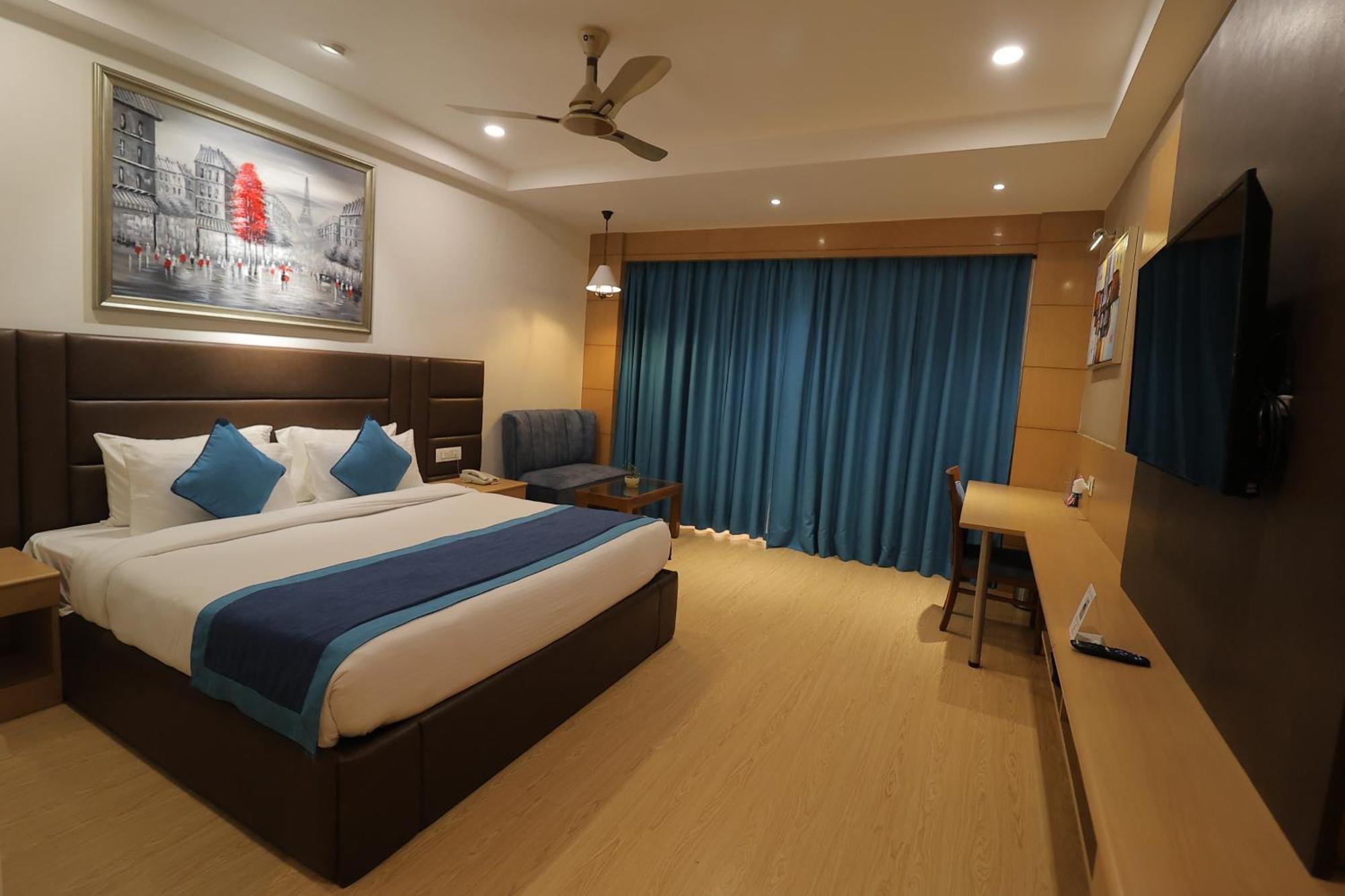 The Grand Arc Hotel & Convention Centre Shahjahanpur Exterior foto